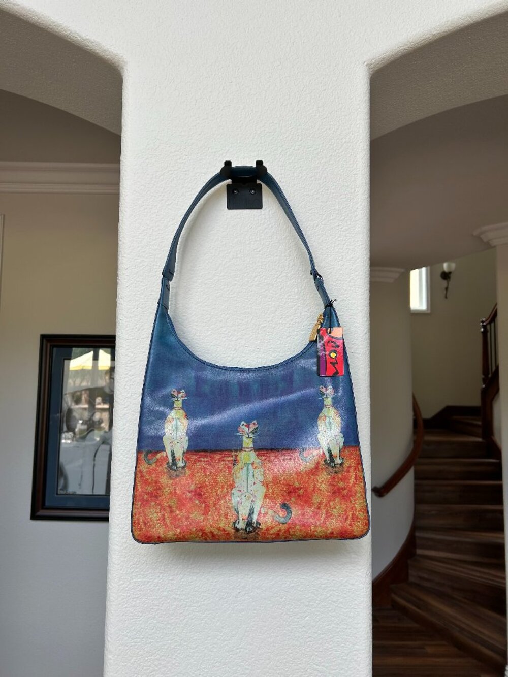 Icon Los Angeles Wearable Art Collection Shoulder/Hand Bag